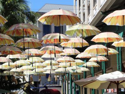 parasols-2393938_1920